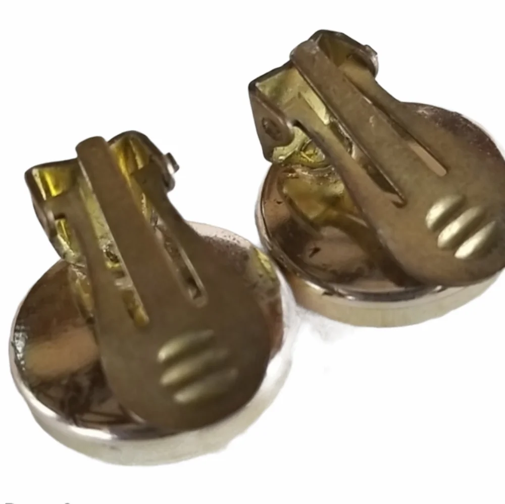 Vintage 1970s Earth Tone Inlaid Clip Earrings Gold Tone - Picture 4 of 16